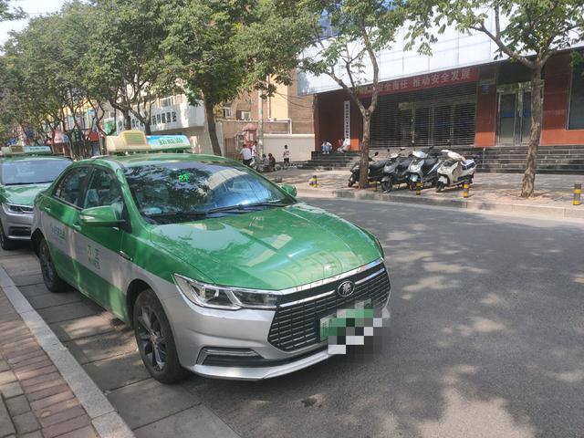 郑州发文年底2022世界杯买球入口前将出租车换为新能源车可享3万元补贴