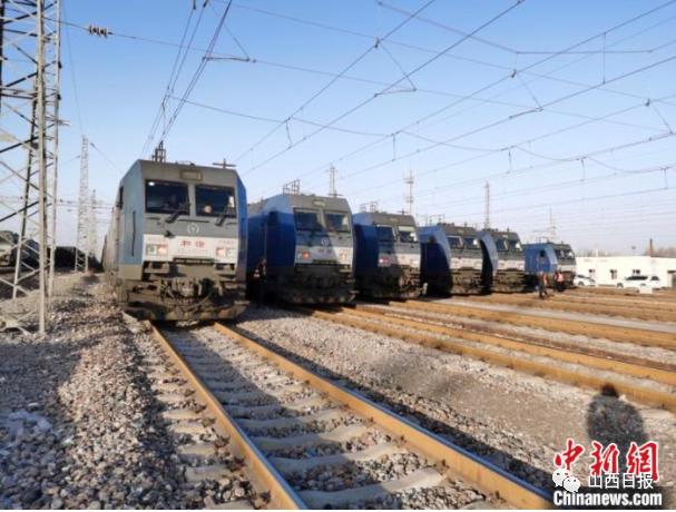 中国第一条重载大秦2022世界杯买球入口铁路日均载客量30078辆，创历史新高